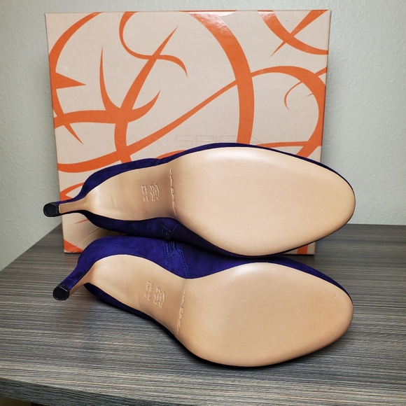 Via Spiga Bleu Purple Suede Ankle Boot Brand new in Box Size 10 - Picture 4 of 5